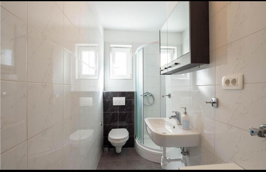 Apartment Nina Podstrana Ngoại thất bức ảnh