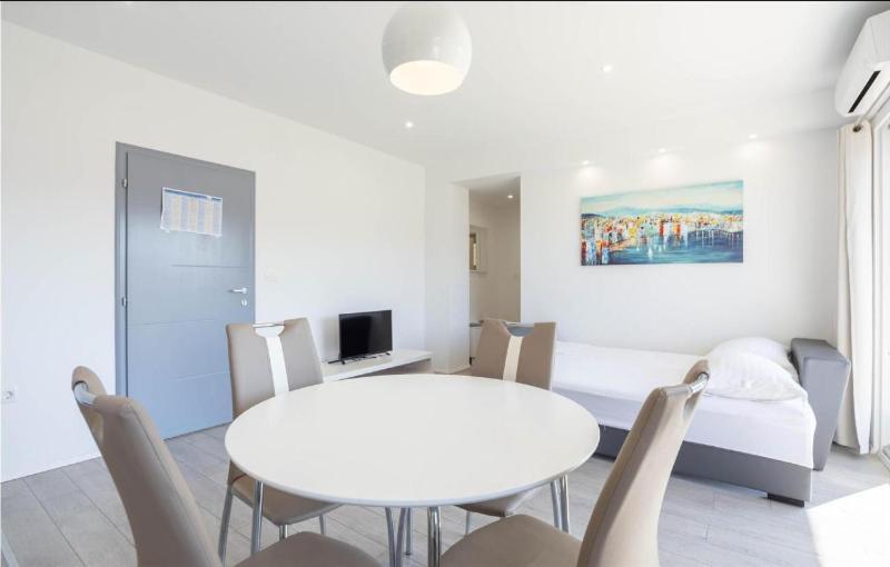 Apartment Nina Podstrana Ngoại thất bức ảnh