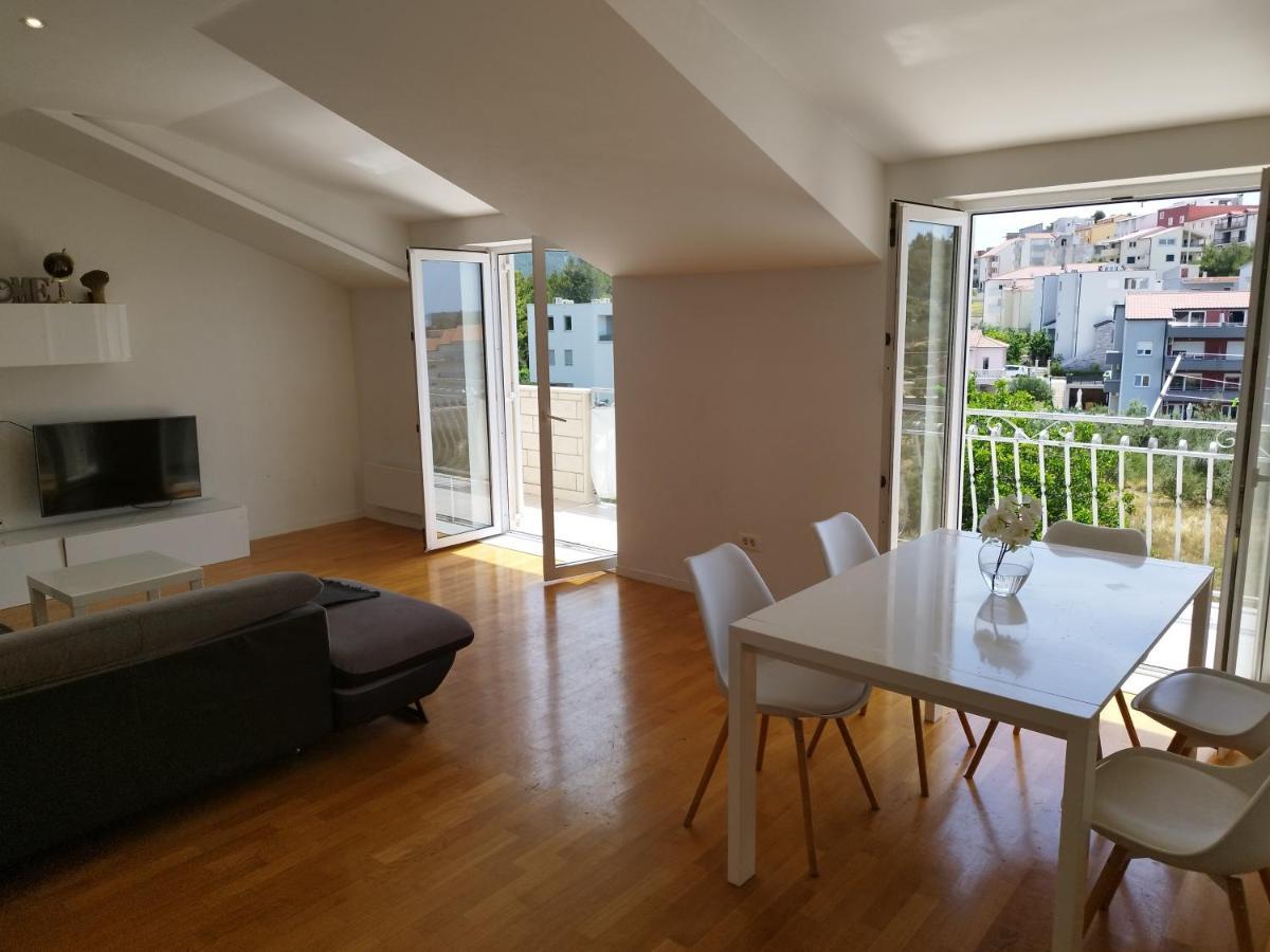 Apartment Nina Podstrana Ngoại thất bức ảnh