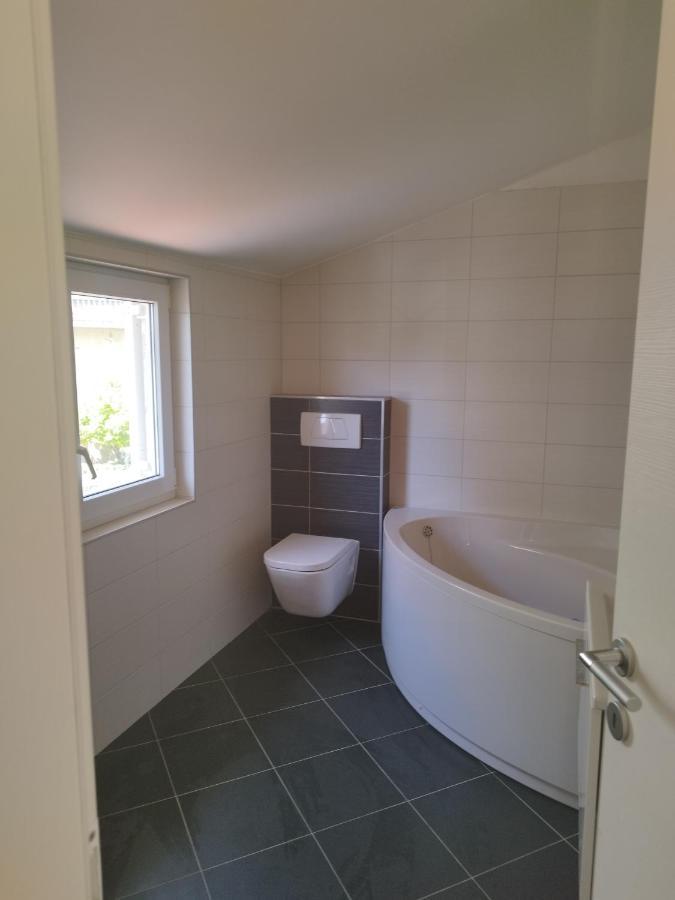 Apartment Nina Podstrana Ngoại thất bức ảnh