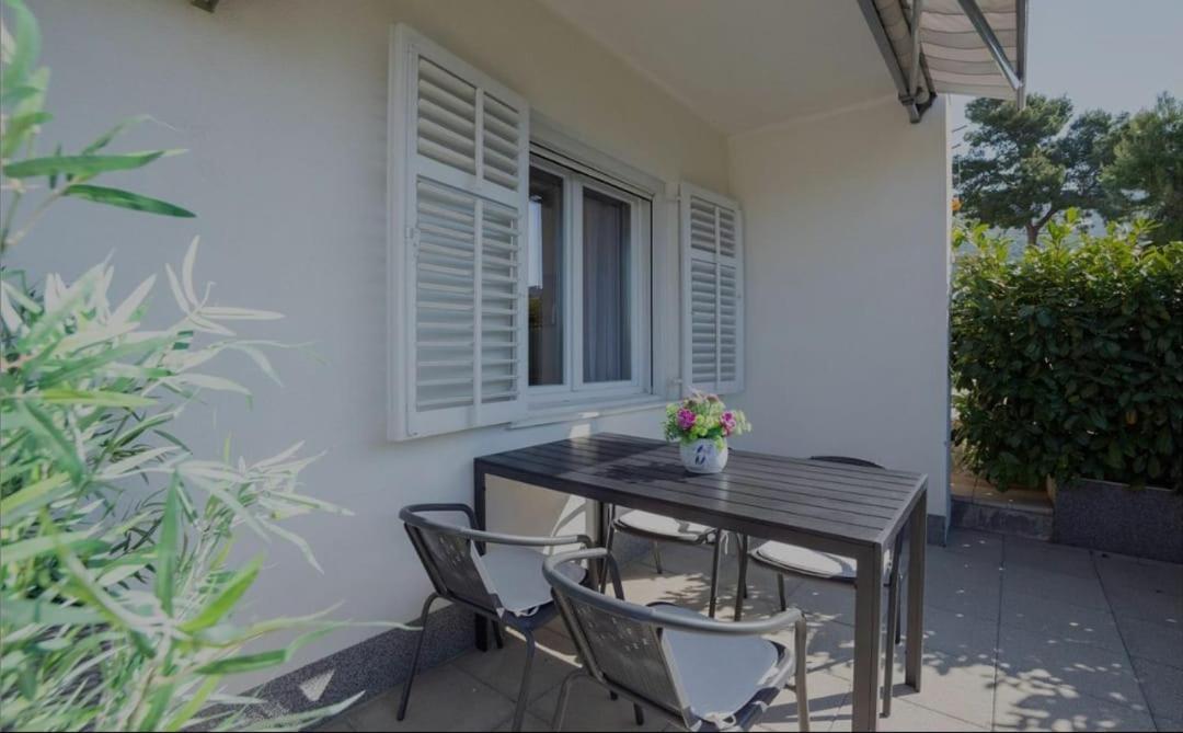 Apartment Nina Podstrana Ngoại thất bức ảnh